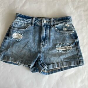 Women’s mom shorts